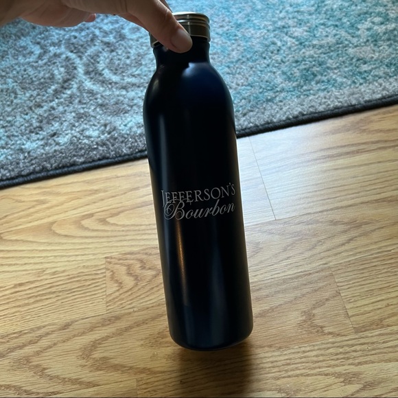 New! Water bottle - Picture 6 of 8